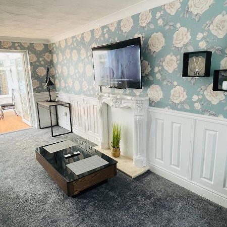 Alder House - A Modern Vibrant 4 Bedroom House Marston Green Luaran gambar