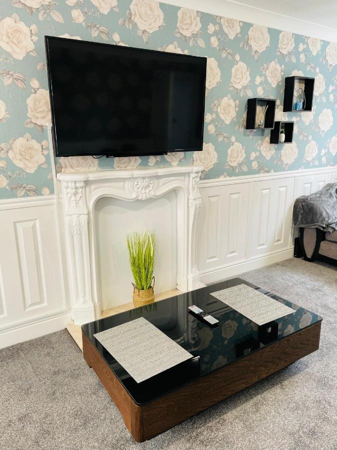 Alder House - A Modern Vibrant 4 Bedroom House Marston Green Luaran gambar