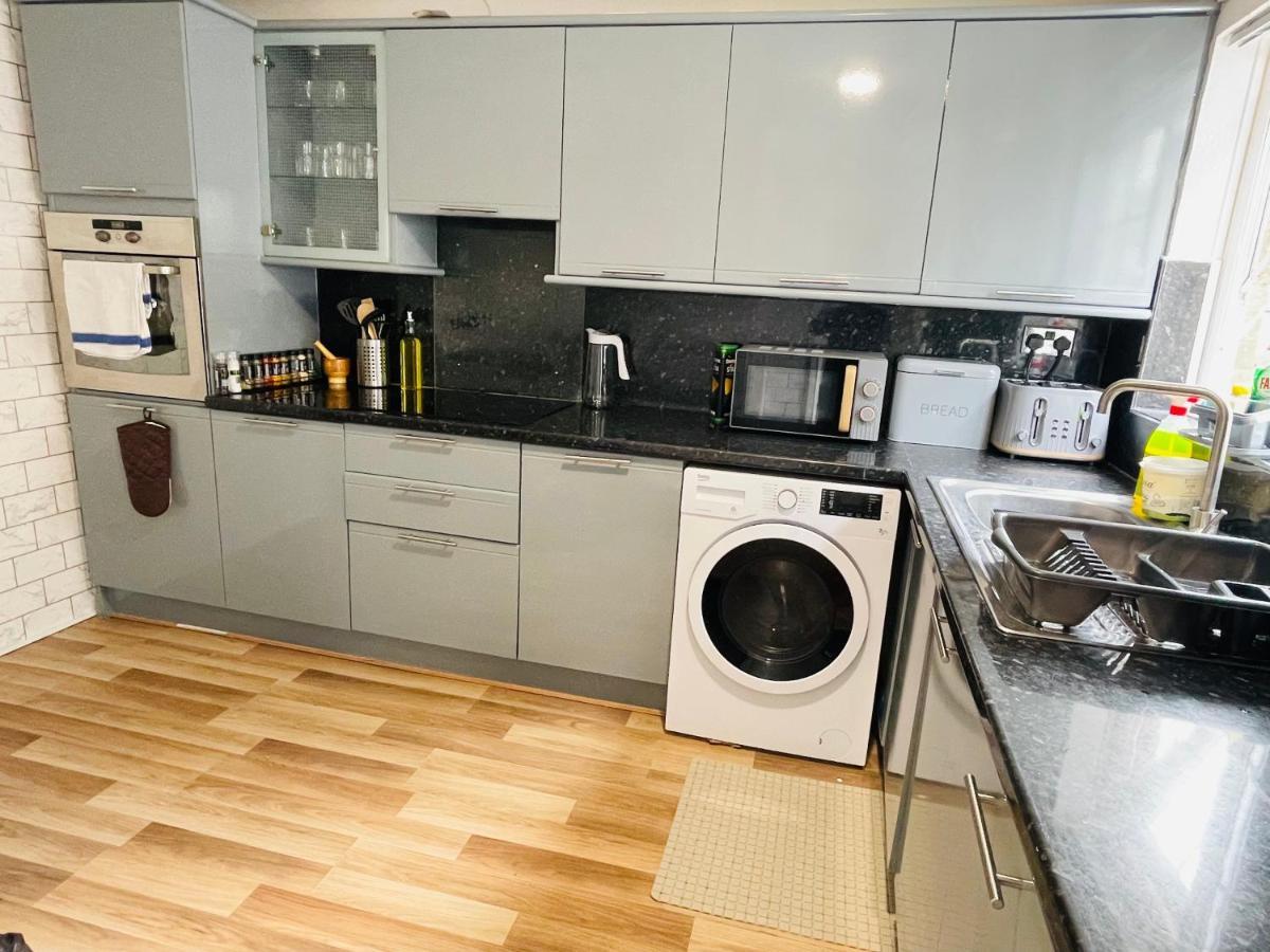Alder House - A Modern Vibrant 4 Bedroom House Marston Green Luaran gambar