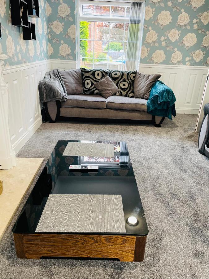 Alder House - A Modern Vibrant 4 Bedroom House Marston Green Luaran gambar